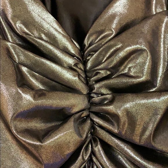 Metallic Detailed Gown - Picture 6 of 7
